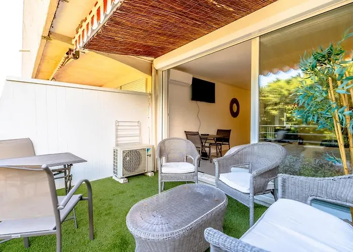 Petit Eden L Balcony & Peaceful L Shellter