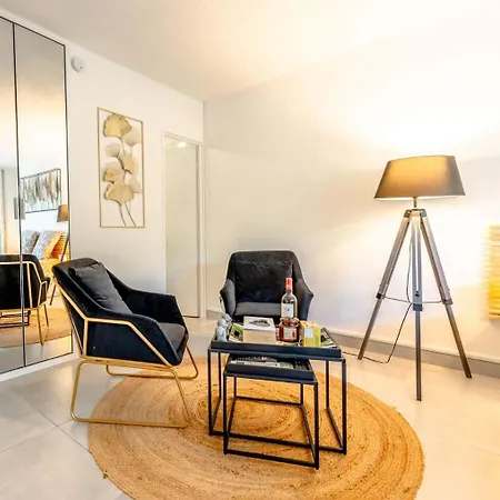 Petit Eden L Balcony&peaceful L Shellter Saint-Tropez