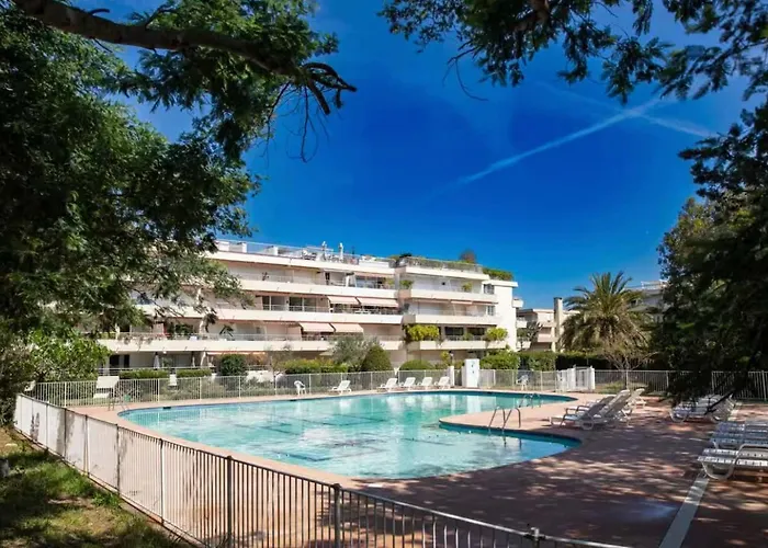 Apartment Petit Eden L Balcony & Peaceful L Shellter Saint-Tropez